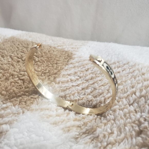 Signature Enamel Hinged Bangle - Picture 5 of 5